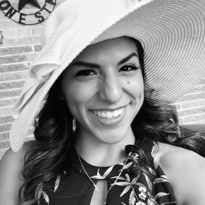 Meet your Posher, Leslie